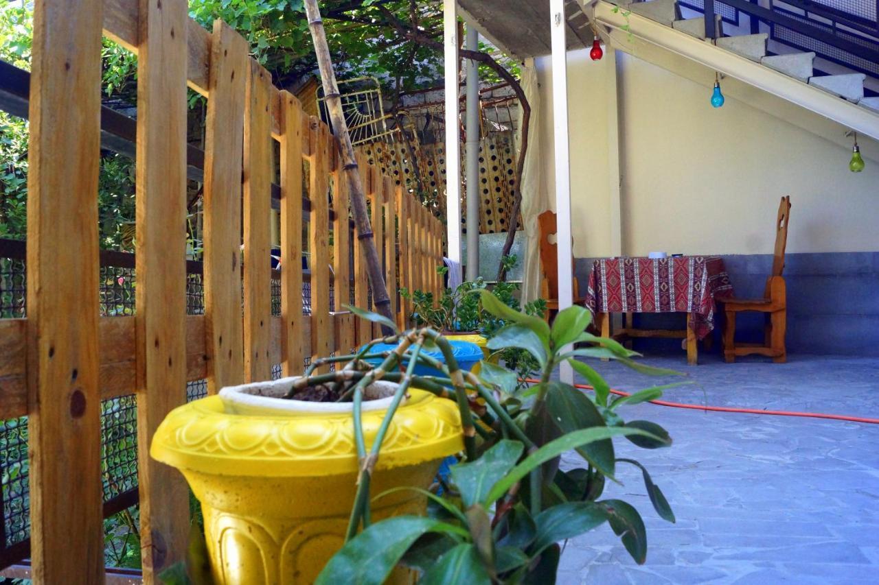 Arteast Hostel Yerevan Ngoại thất bức ảnh