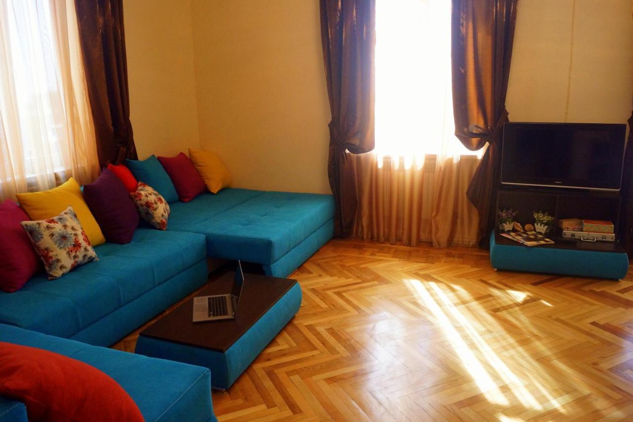 Arteast Hostel Yerevan Ngoại thất bức ảnh