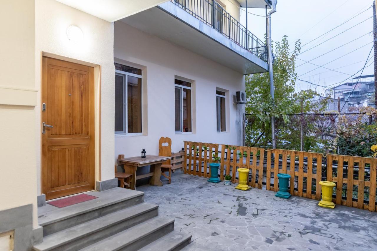 Arteast Hostel Yerevan Ngoại thất bức ảnh