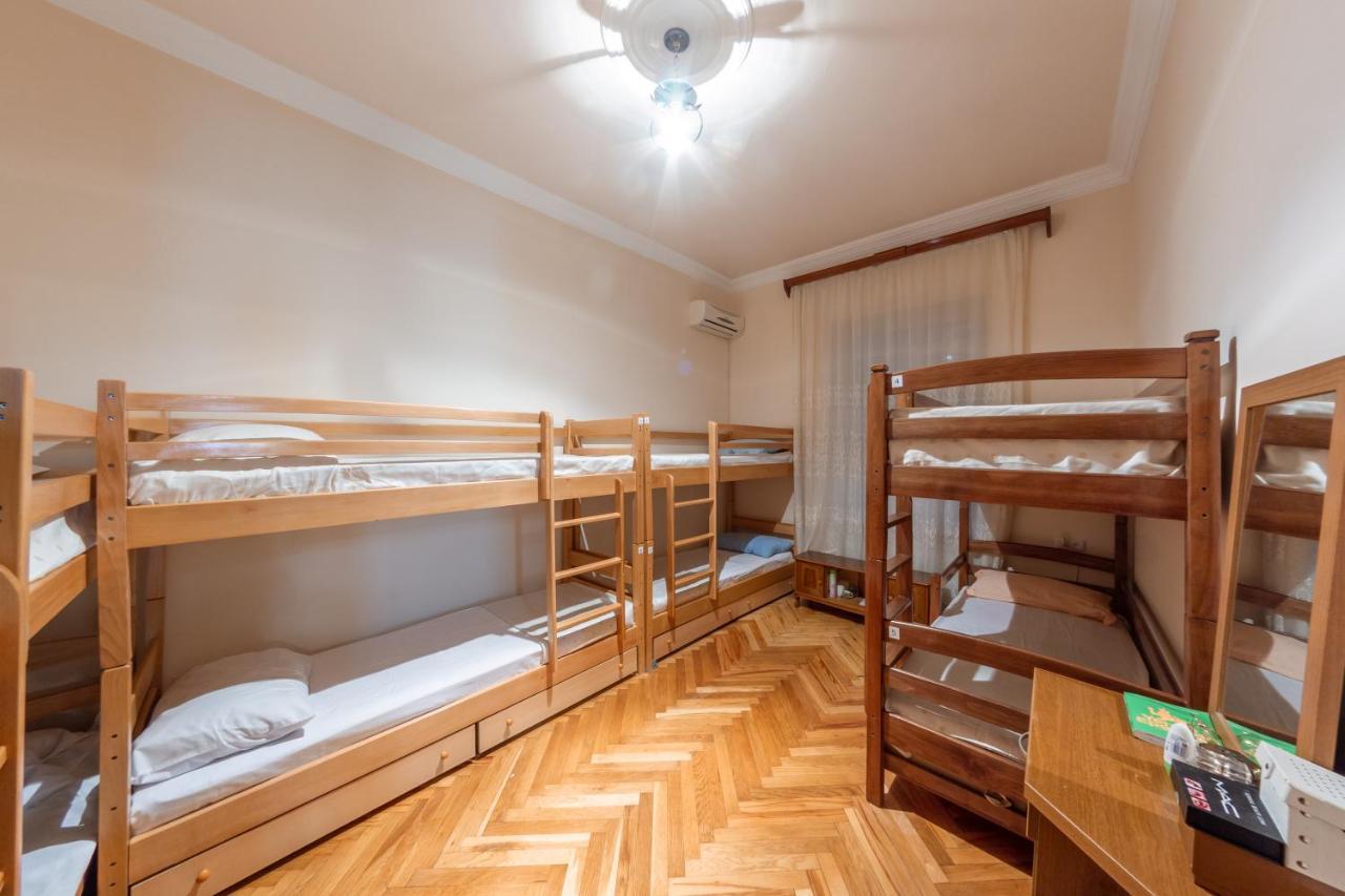 Arteast Hostel Yerevan Ngoại thất bức ảnh